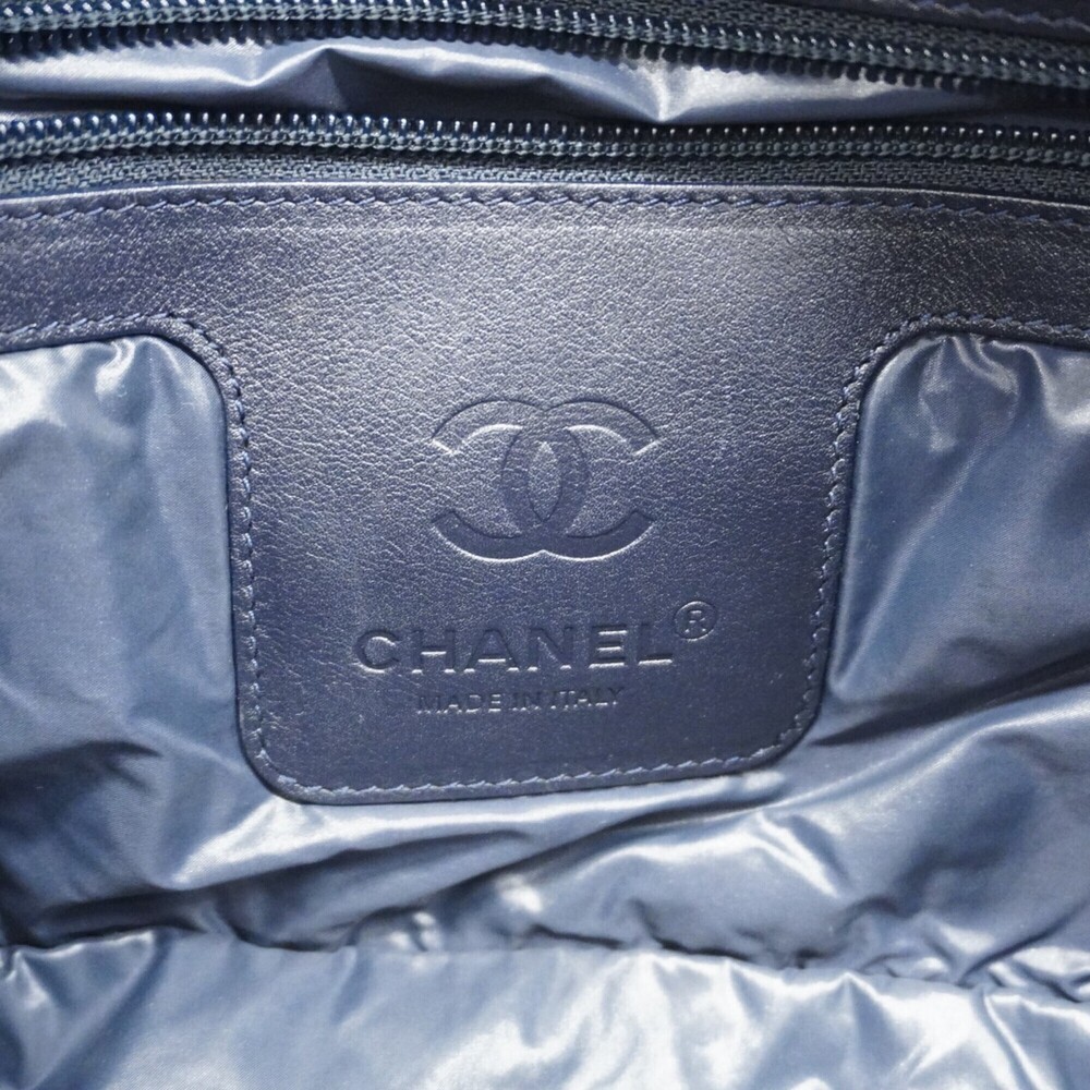 CHANEL Green Tote Bag - Picture 5 of 11